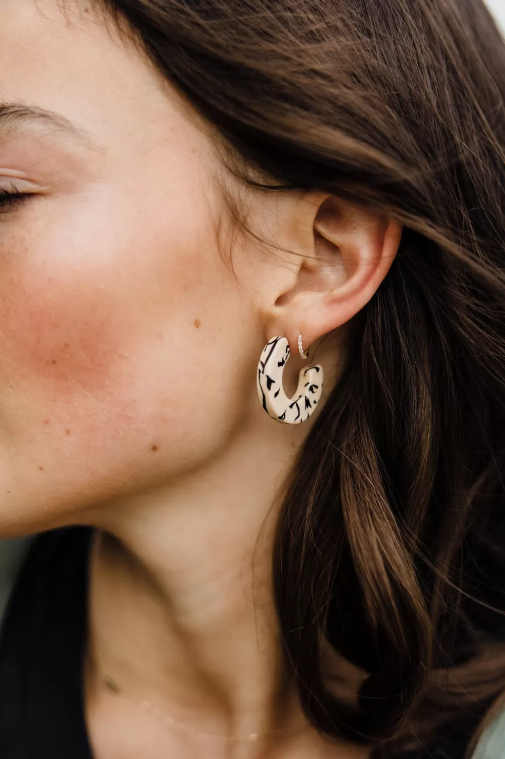 Earrings | Nat and Noor Ray Hoop Earrings-Marble